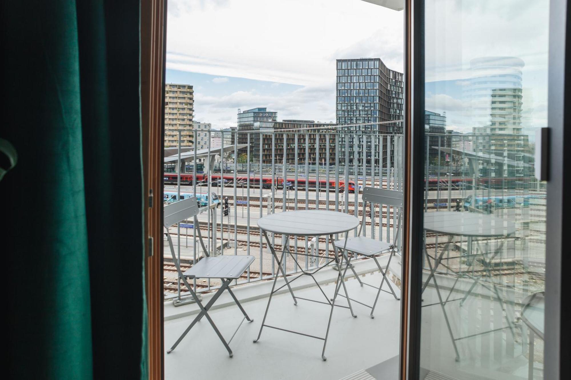 Decorous Cozy City View Suite Vienna Exterior photo
